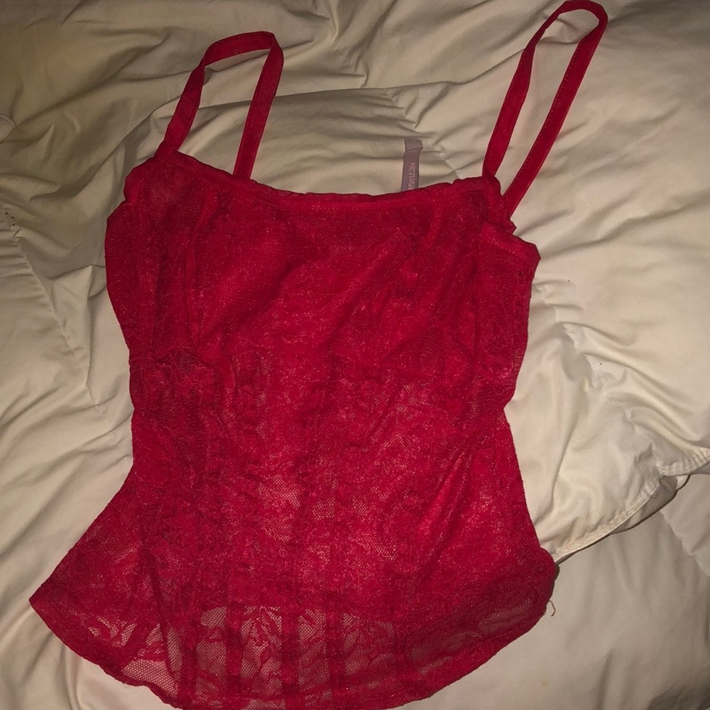 VS lace red cami